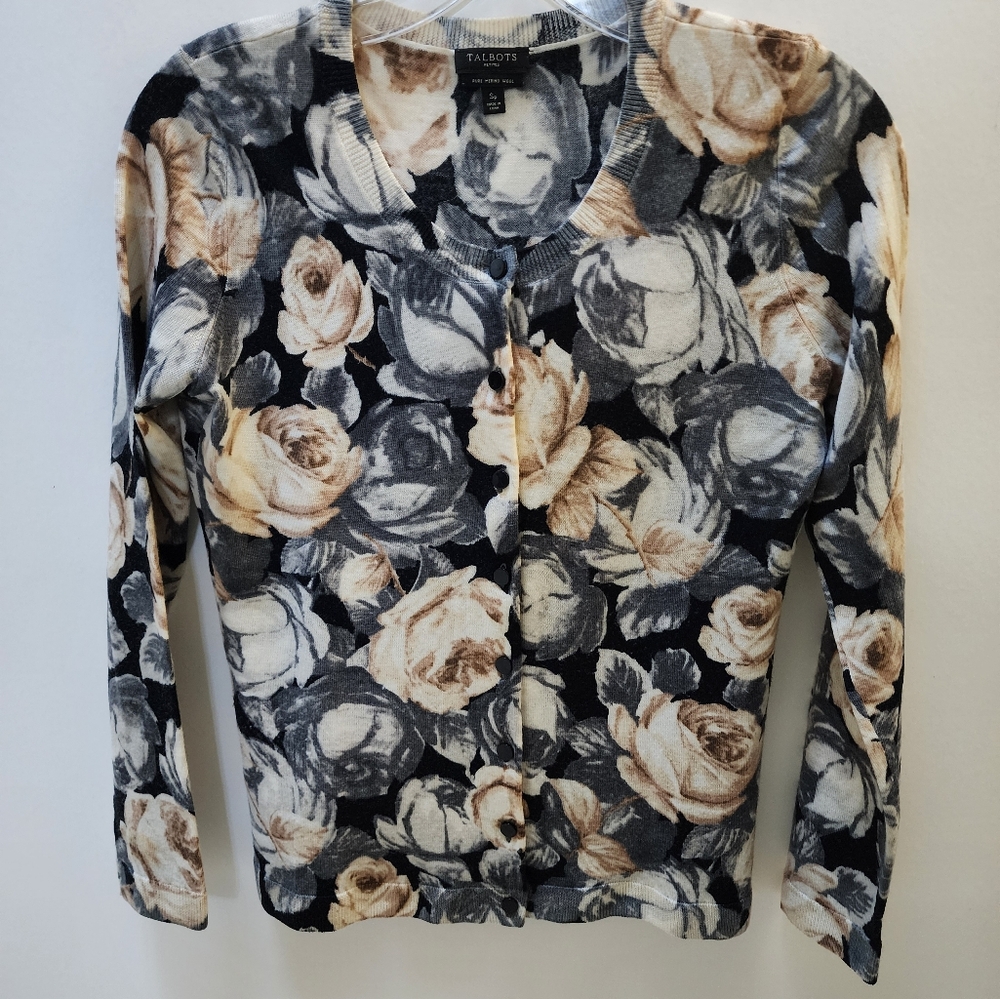 TALBOTS MERINO WOOL SIZE SMALL GRAY, BLACK, AND CREAM FLORAL PRINT CARDIGAN
